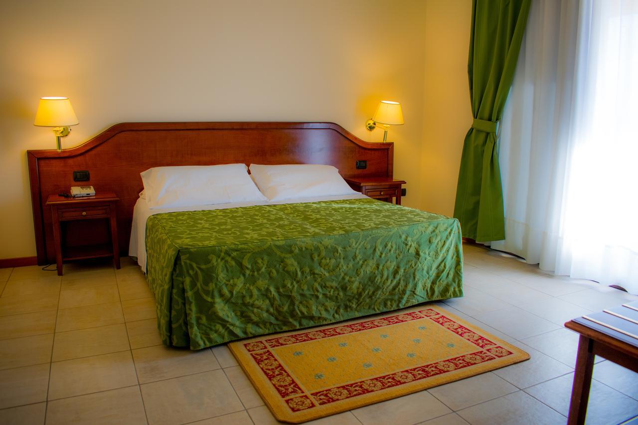 Hotel Villa Peretti Джеля Екстериор снимка